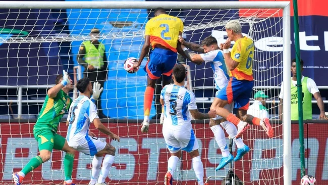 Messi vắng mặt, Argentina lần đầu thua Colombia sau 5 năm - Ảnh 1.