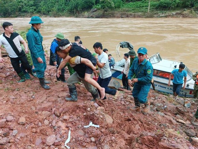 Thiệt hại do bão số 3 và mưa lũ:  Đến 17h ngày 12/9 có 330 người chết và mất tích - Ảnh 1.