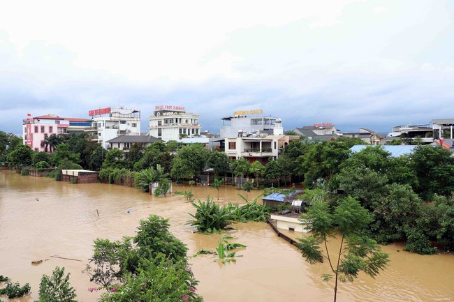 Cảnh báo lũ trên sông lên nhanh tại Bắc Ninh, Ninh Bình - Ảnh 1.